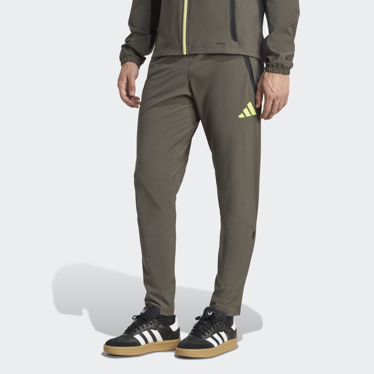 adidas - Pantalón de hombre Real Madrid CF 2025-2026 Tiro Competition Vis Tech Travel adidas.