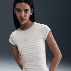 Nike – Camiseta de mujer Sportswear Nike. | El Corte Inglés — Fitness y Deportes