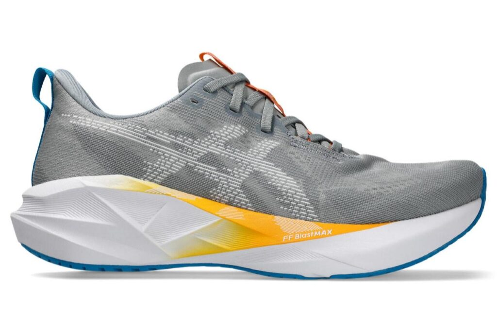 ASICS NOVABLAST 5 — 6 | Bikila — Running y Deportes