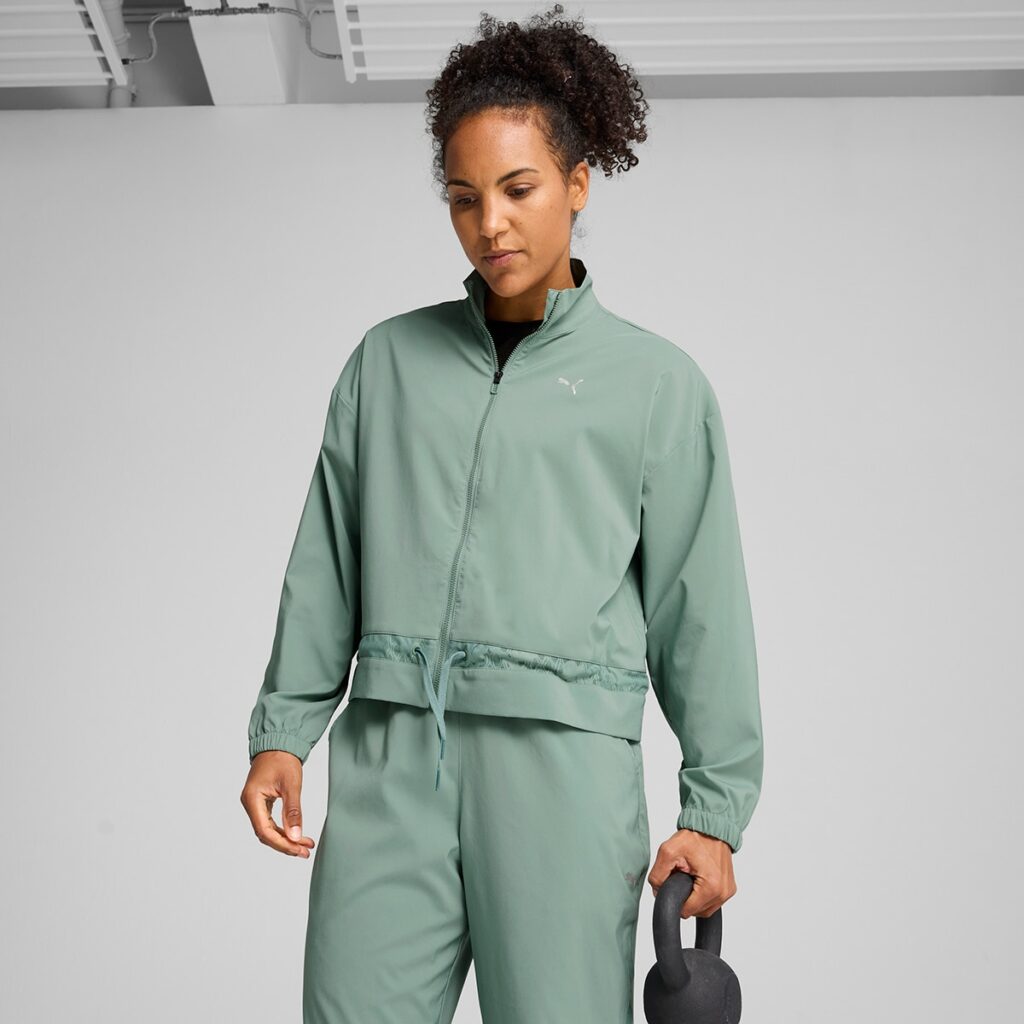 Puma – Chaqueta de mujer Training Lace Woven Puma. | El Corte Inglés — Fitness y Deportes