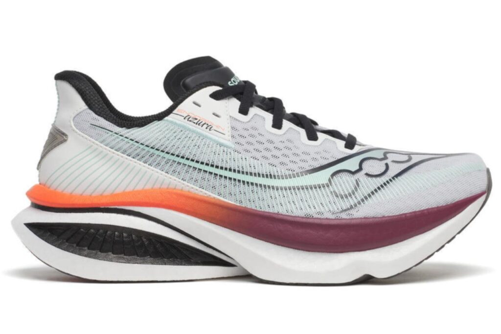 SAUCONY ENDORPHIN AZURA — 6 | Bikila — Running y Deportes