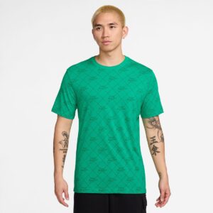 Nike – Camiseta de hombre Sportswear Tee Aop Ssnl Club Nike. | El Corte Inglés — Fitness y Deportes