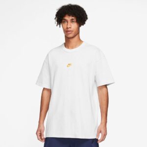 Nike – Camiseta de hombre Sportswear Premium Essentials Nike. | El Corte Inglés — Fitness y Deportes
