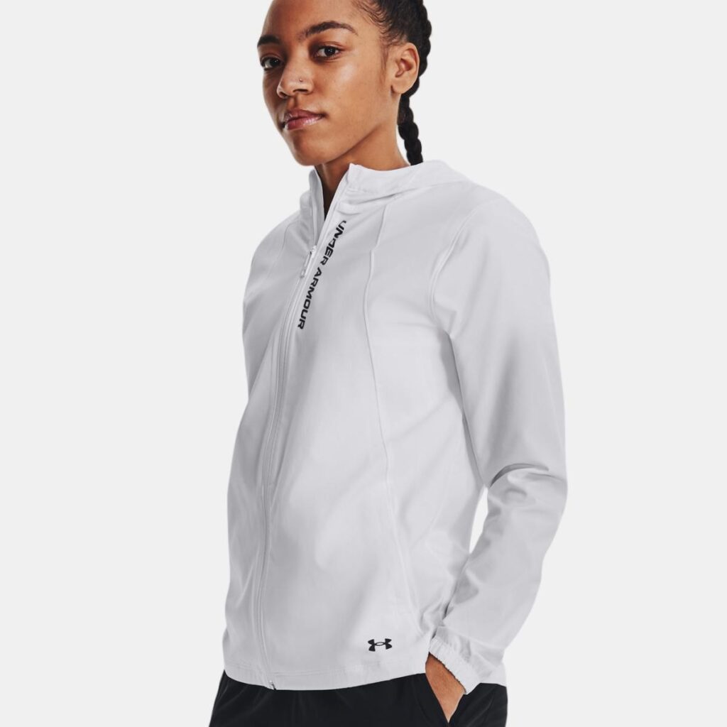 Under Armour – Chaqueta cortavientos de mujer OutRun the Storm Under Armour. | El Corte Inglés — Fitness y Deportes