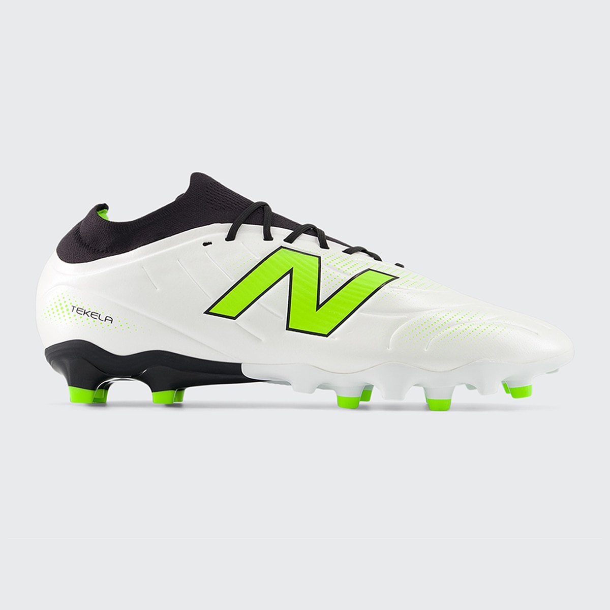 New Balance - Botas de Fúbol de Hombre TEKELA TEAM LOW LACED FG V5 New Balance.