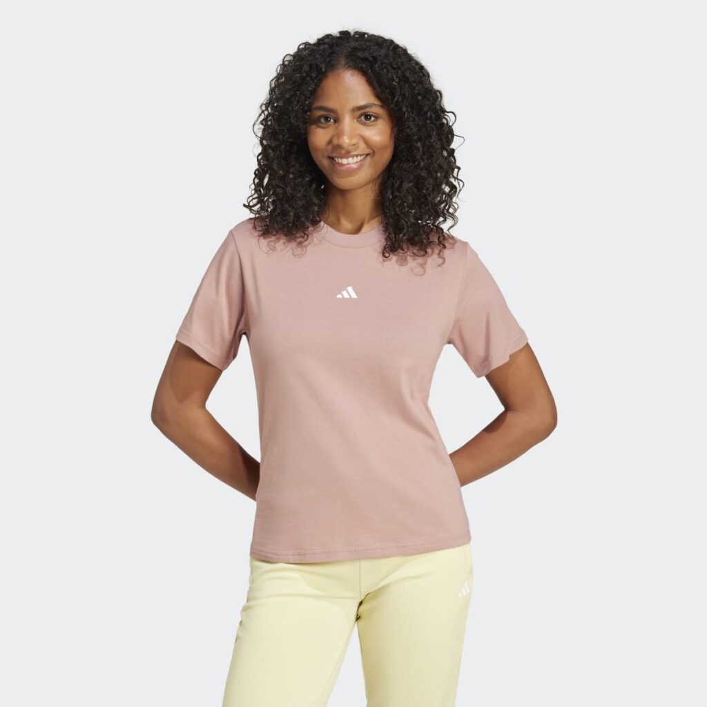 adidas – Camiseta de mujer Essentials Small Logo Cotton Adidas. | El Corte Inglés — Fitness y Deportes