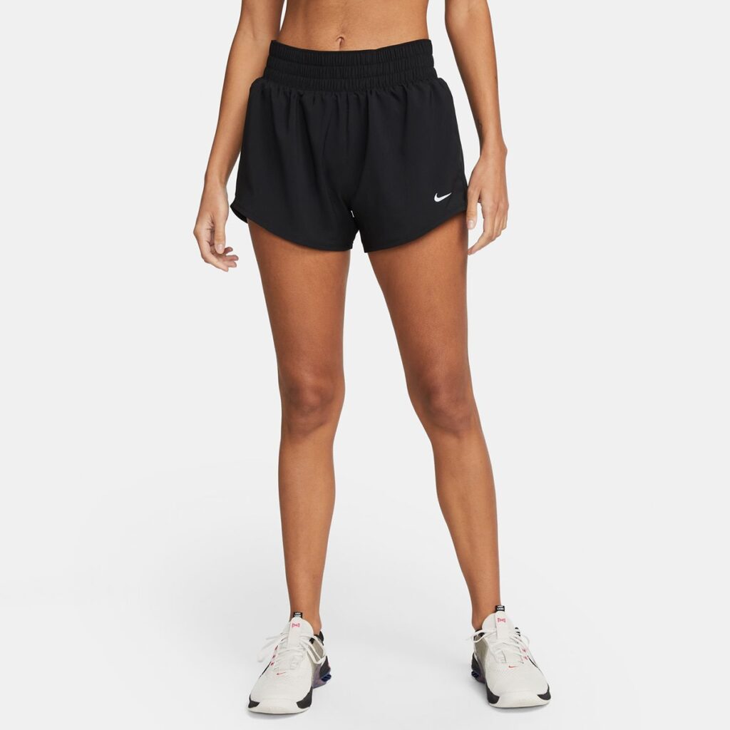 Nike – Pantalón corto de mujer One Nike. | El Corte Inglés — Fitness y Deportes