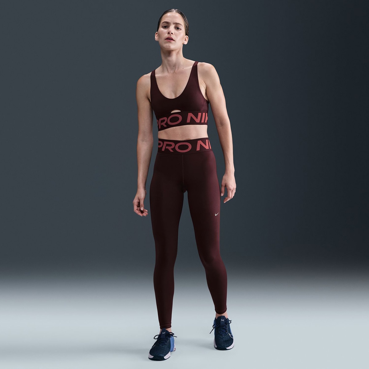Nike - Malla de mujer Pro Sculpt Nike.